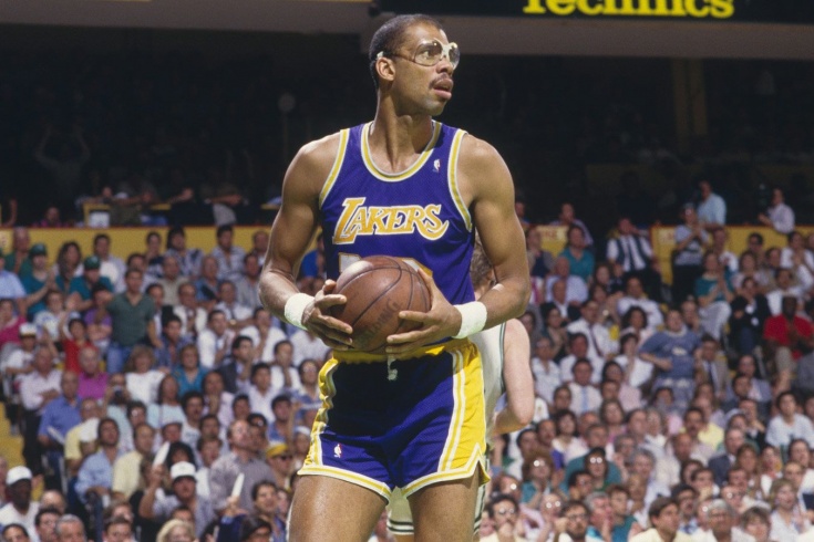Через месяц Леброн побьёт главный рекорд НБА. Он держался почти 40 лет