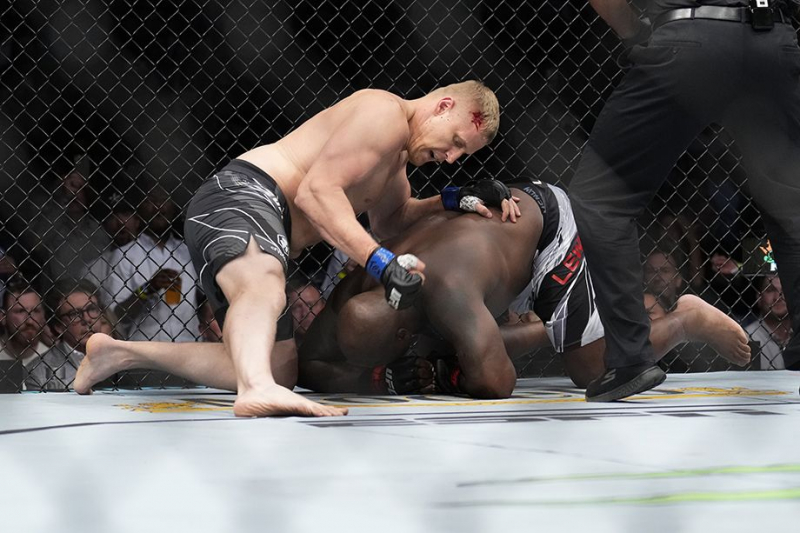 «Это ранняя остановка!» Бойцы UFC недовольны победой Павловича — негодует даже Нганну