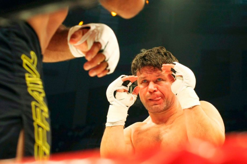 «Первый» чемпион UFC из России в тяжёлом весе — реальность. Павлович затопчет Нганну